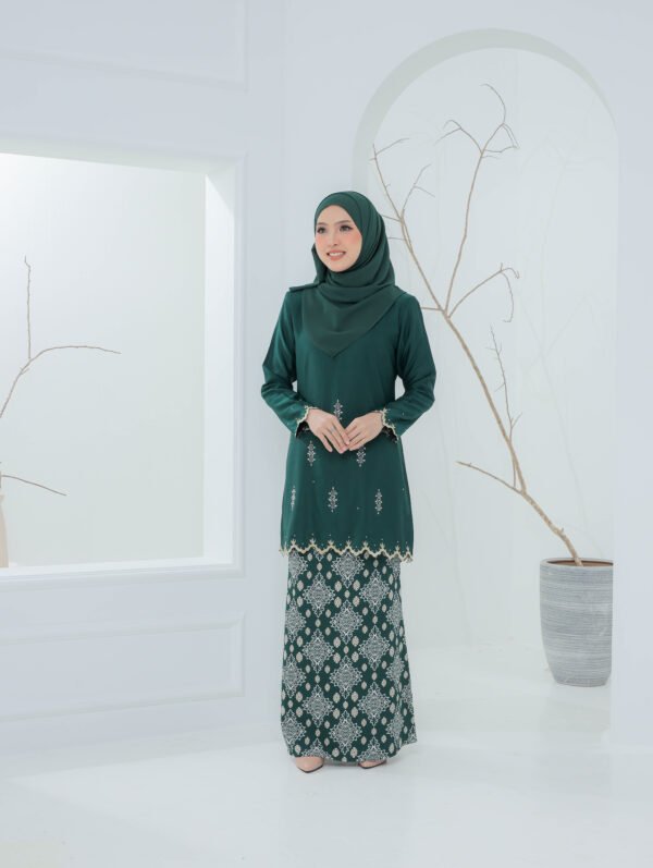 SET FAMILY KURUNG ALIYA EMERALD GREEN - Image 3