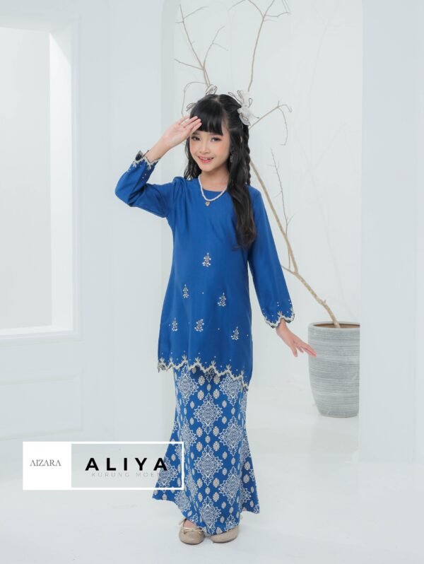 SET FAMILY KURUNG ALIYA PRUSSIAN BLUE - Image 5