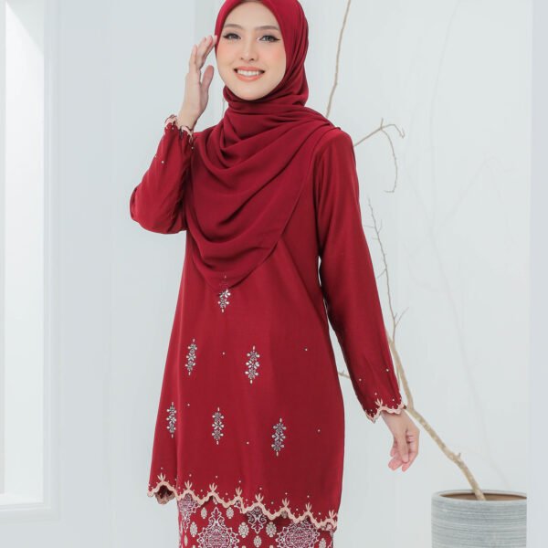 SET FAMILY KURUNG ALIYA MAROON - Image 3