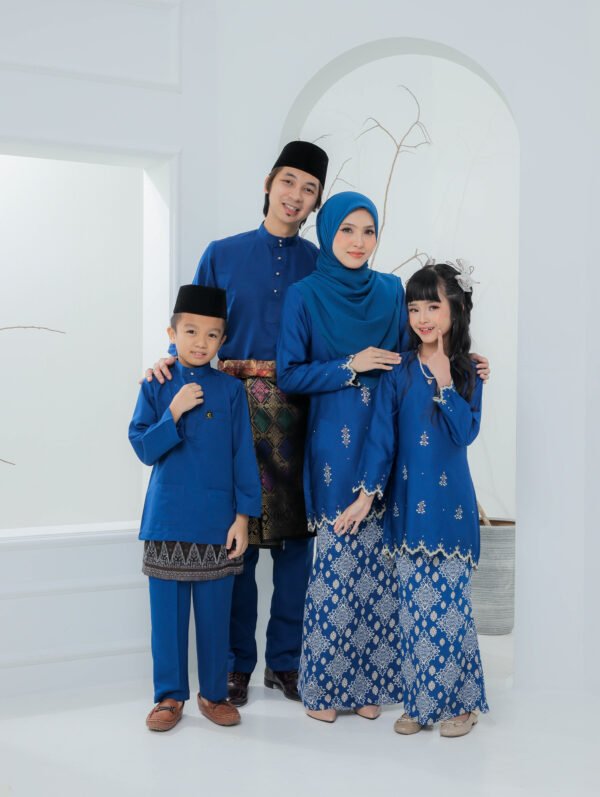 SET FAMILY KURUNG ALIYA PRUSSIAN BLUE