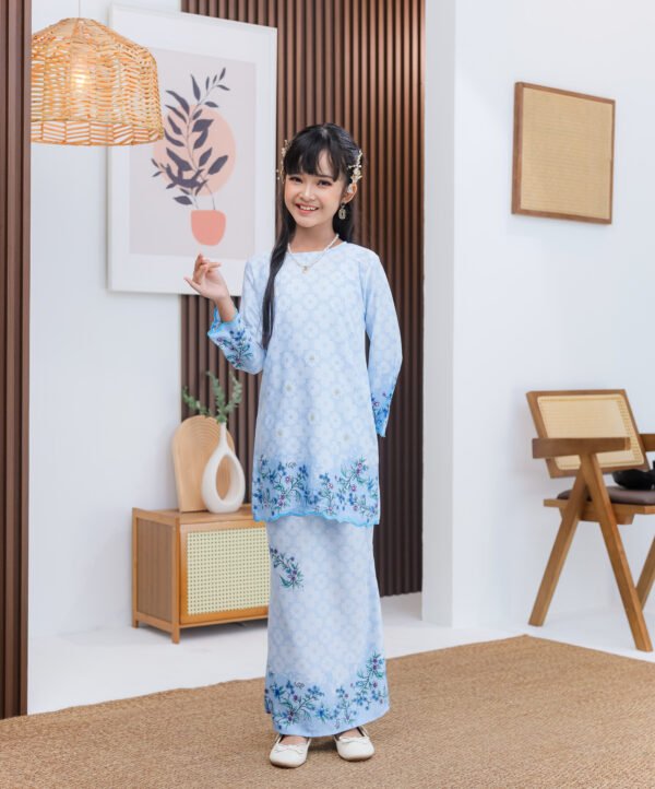 SET FAMILY KURUNG SURI BABY BLUE - Image 3