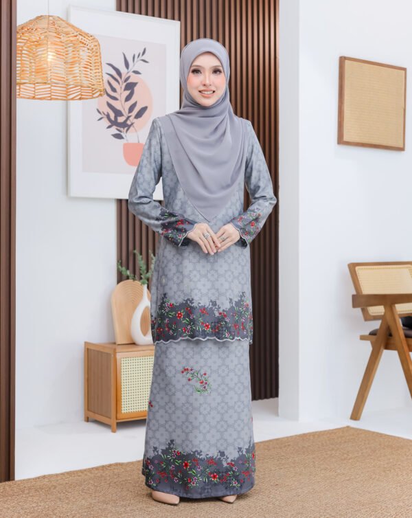 SET FAMILY KURUNG SURI GREY - Image 2