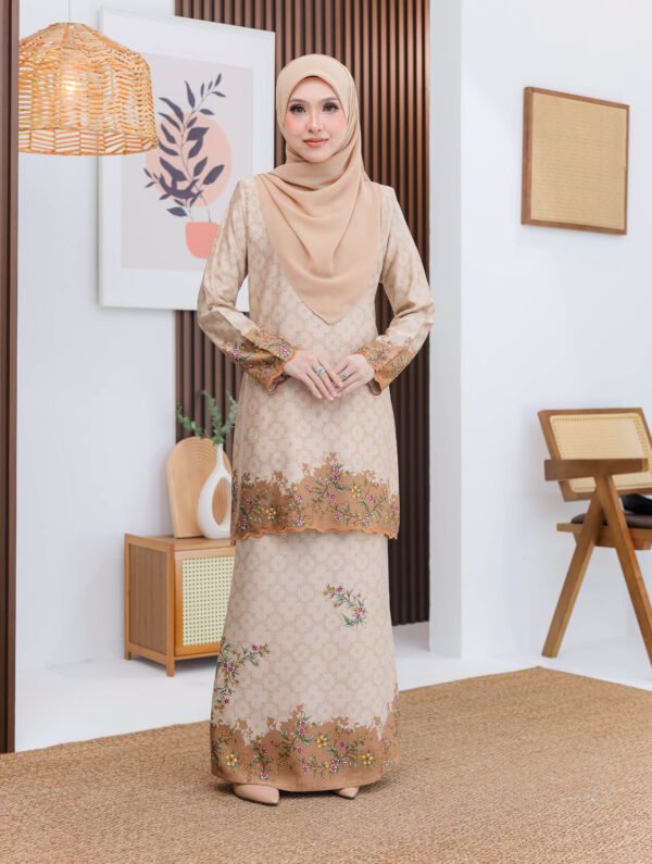 SET FAMILY KURUNG SURI NUDE BROWN - Image 2