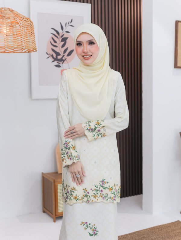 SET FAMILY KURUNG SURI SOFT YELLOW - Image 3